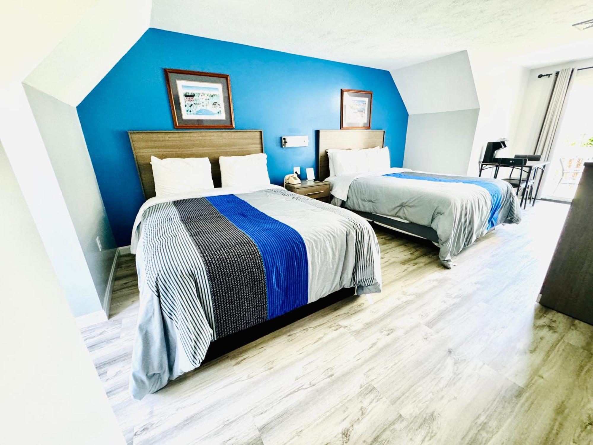 Blue Spruce Plymouth Exterior foto